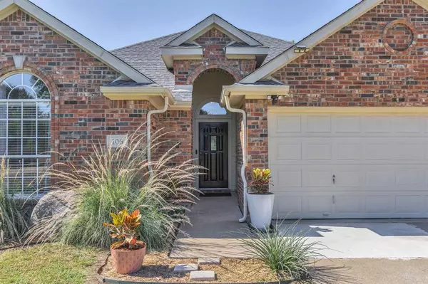 106 Blue Bonnet Circle,  Justin,  TX 76247