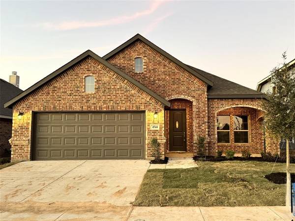 4544 Brentfield Drive, Fort Worth, TX 76036