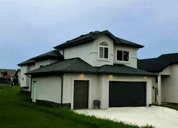 905 9 AVE Northeast, Fox Creek, AB T0H 1P0