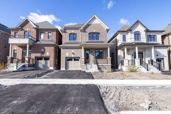 18 Northrop AVE, Clarington, ON L1B 0W7