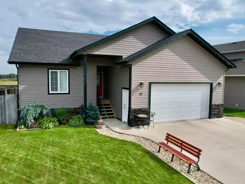 47 Riverstone Road, Whitecourt, AB T7S 0E5