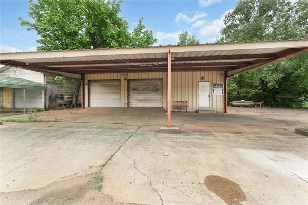 2749 SW HWY 80, Mineola, TX 75773