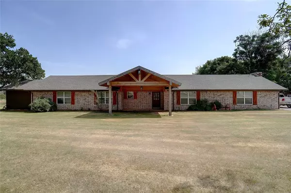 224 Jennings Avenue, Boyd, TX 76023