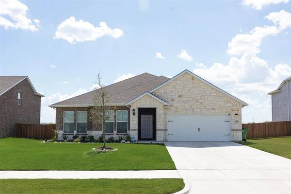 1426 Waterview Drive, Waxahachie, TX 75165