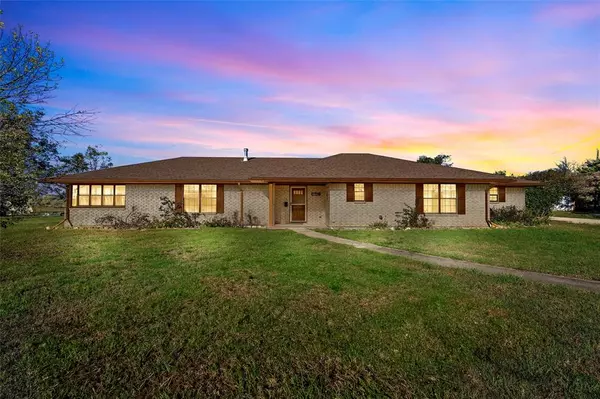 358 Windsong, West, TX 76691