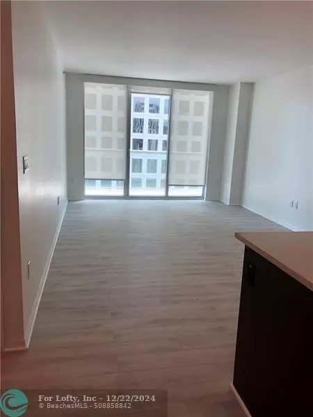 Miami, FL 33131,500 Brickell Ave  #2308