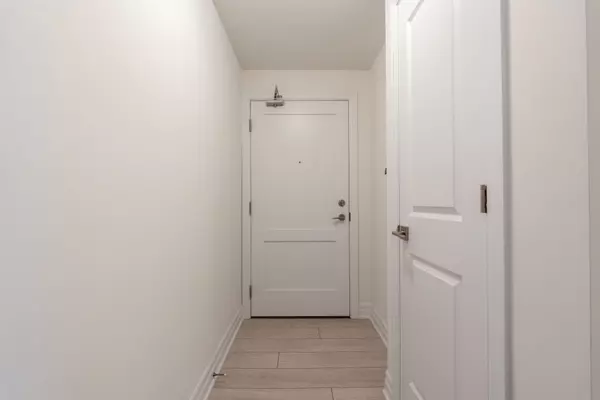 Mississauga, ON L5B 0N6,30 Elm DR #1806