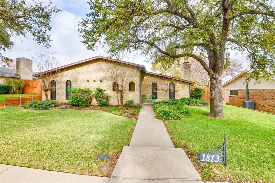 1813 Haymeadow, Carrollton, TX 75007