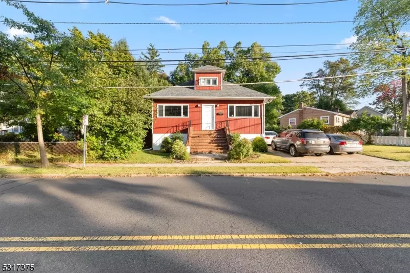 250 Walnut St, Dunellen Boro, NJ 08812