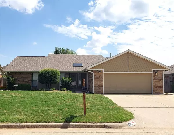 500 Three Oaks Drive, Midwest City, OK 73130