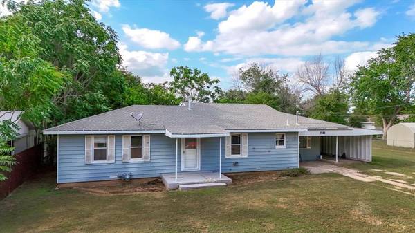 1521 W Groesbeck Street,  Stephenville,  TX 76401