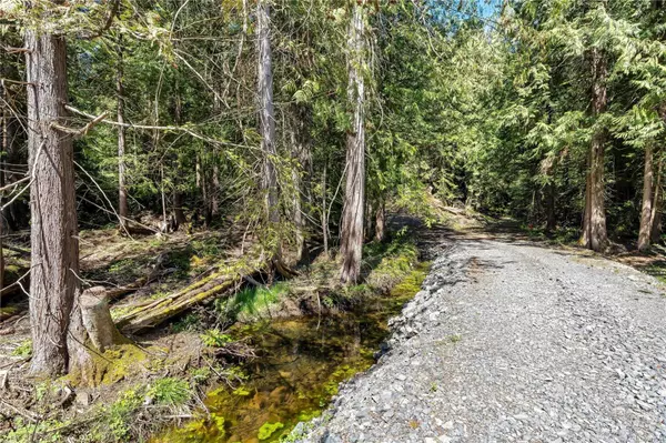 Malahat, BC V0R 2L0,B Ebadora Lane