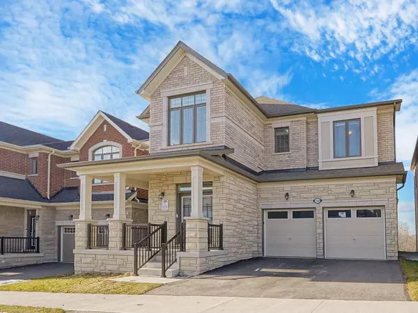 3028 Hollyberry TRL, Pickering, ON L1X 0N5