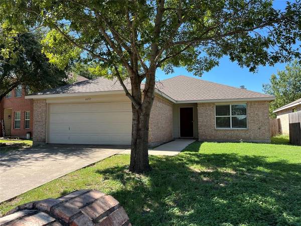 6651 Leaning Oaks Street,  Dallas,  TX 75241