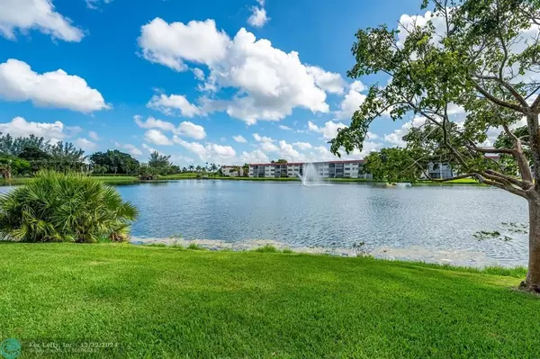 9500 N Hollybrook Lake Dr  #109, Pembroke Pines, FL 33025