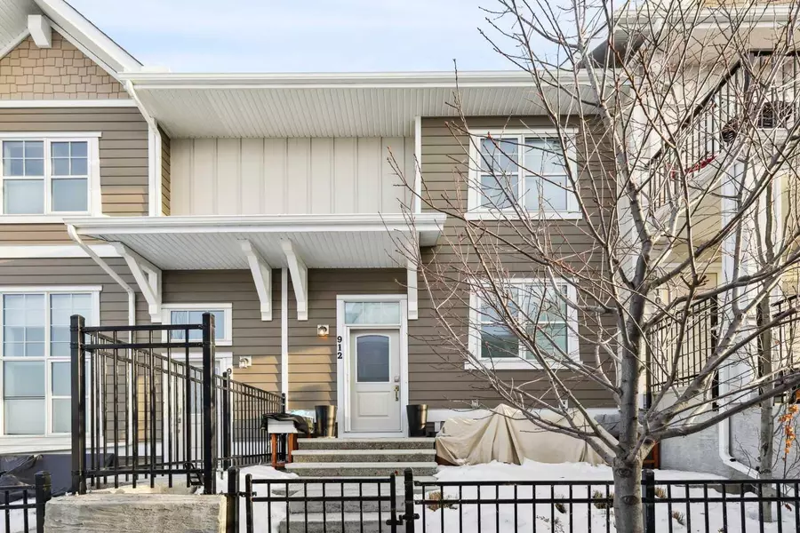 912 Cranbrook WALK Southeast, Calgary, AB T3M 2V5