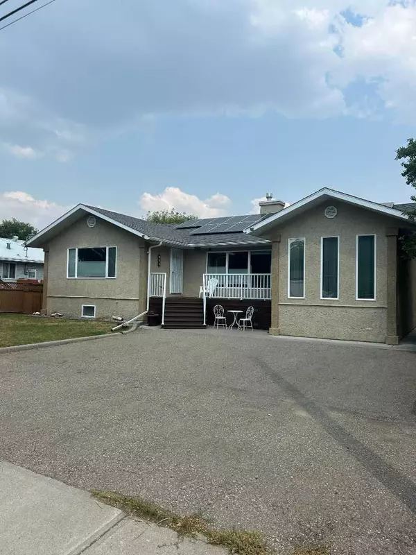 689 Frederick ST,  Pincher Creek,  AB T0K1W0