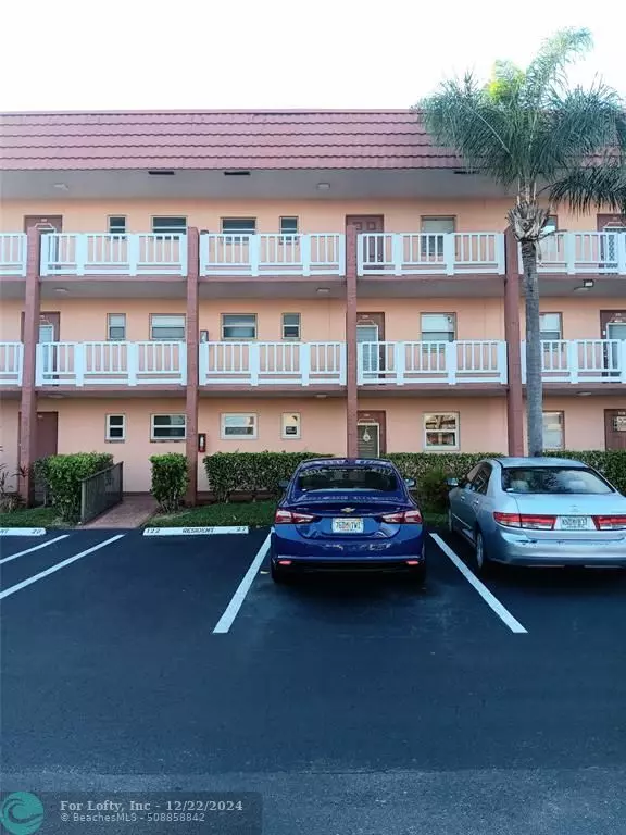 Sunrise, FL 33322,9421 E Sunrise Lakes Blvd  #109