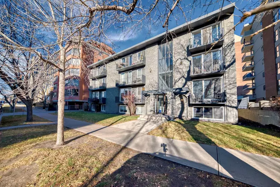 620 15 AVE Southwest #104, Calgary, AB T2R 0R5