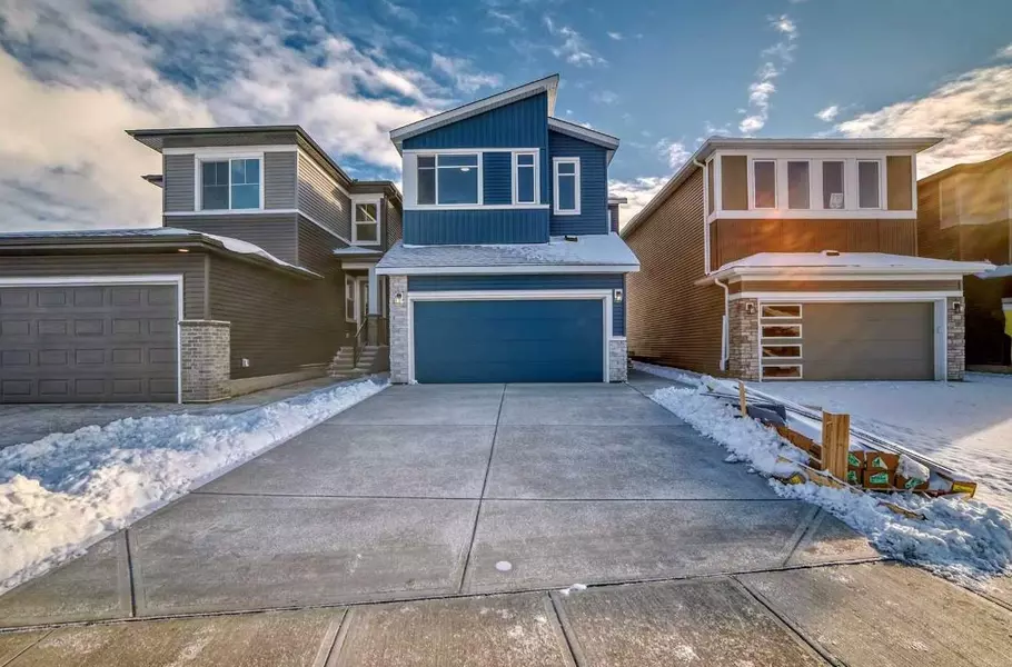 374 Corner Glen WAY Northeast, Calgary, AB T3N 2P1