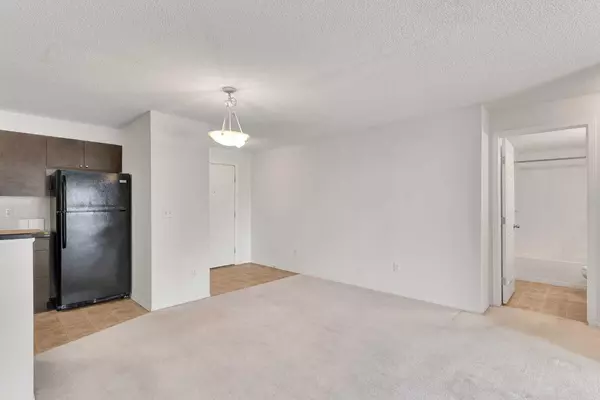 Calgary, AB T2Y 0L2,16969 24 ST SW #3207