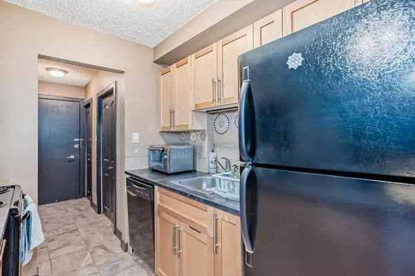 Calgary, AB T2R 0R5,620 15 AVE Southwest #104