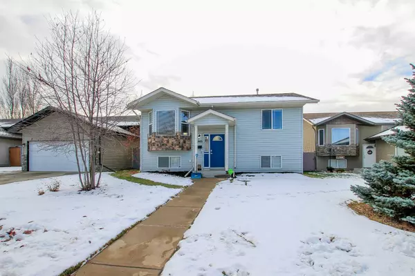 4905 Westbrooke RD,  Blackfalds,  AB T4M 0K7