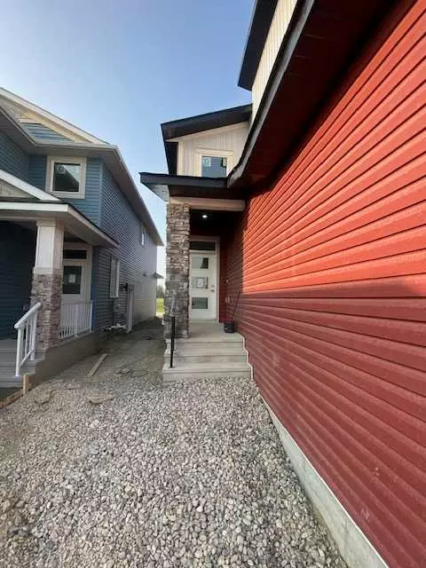 Crossfield, AB T0M0S0,1045 Iron Landing WAY North