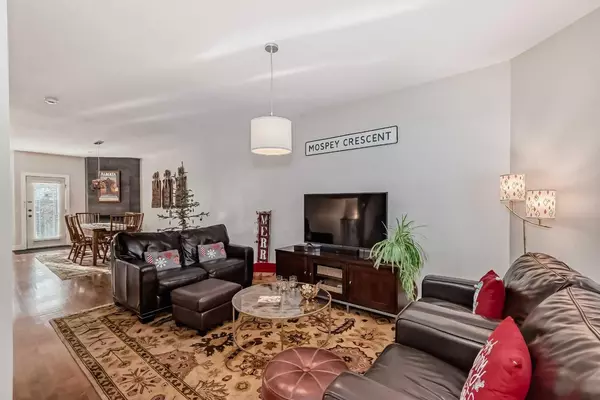 Calgary, AB T2T 6G5,2413 Sorrel Mews SW