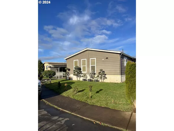 Woodburn, OR 97071,16688 HIGHWAY 99E #34