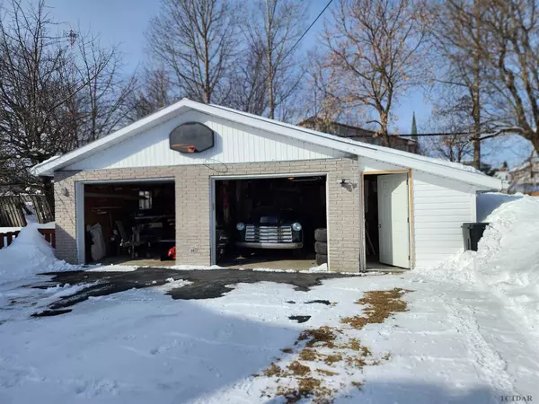 Kirkland Lake, ON P2N 2J8,57 McCamus AVE