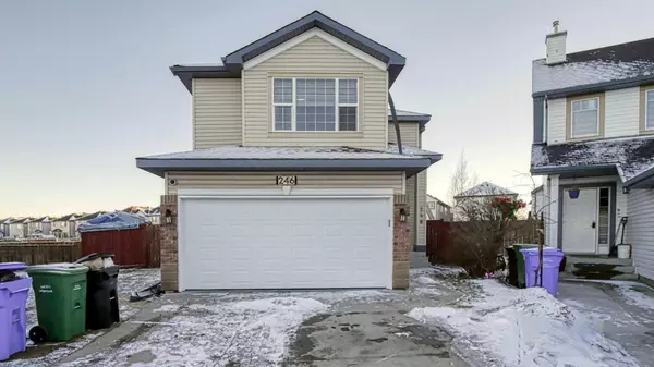 246 Saddlefield PL Northeast, Calgary, AB T3J 4Z3