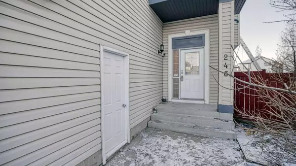 Calgary, AB T3J 4Z3,246 Saddlefield PL NE