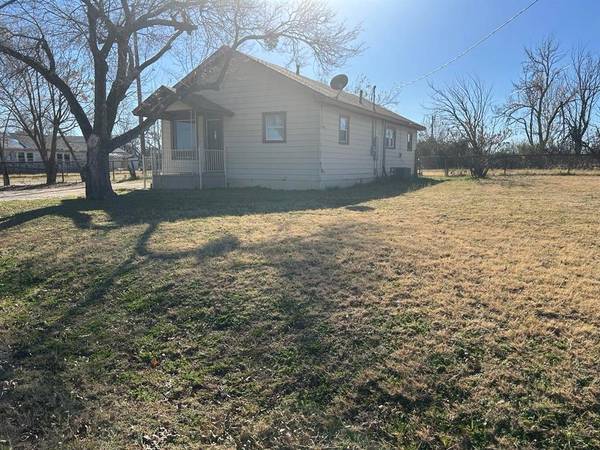 811 S 1st Street W, Clyde, TX 79510