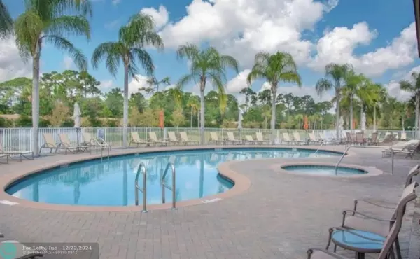 Lantana, FL 33463,5815 Monterra Club Dr