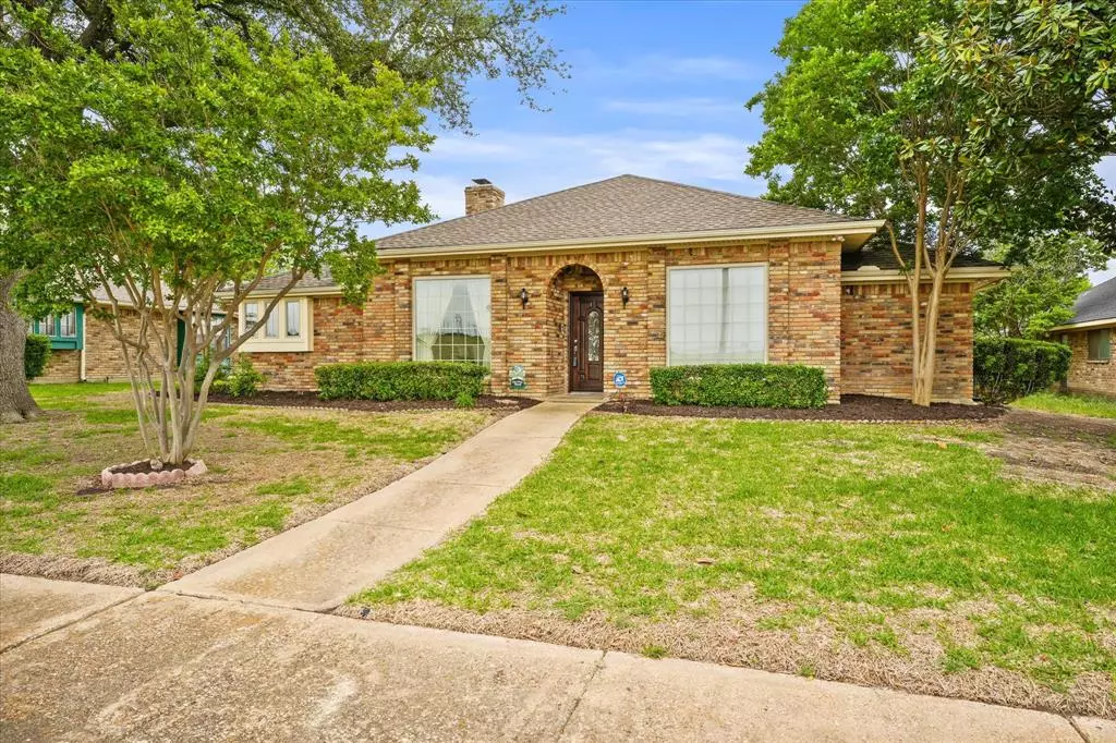 Dallas, TX 75243,12434 Pleasant Valley Drive