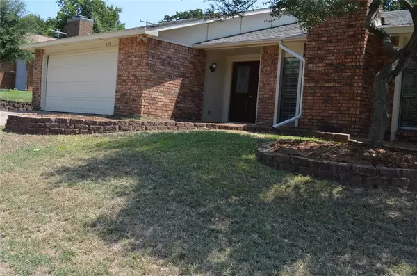 6516 Forestview Drive, Arlington, TX 76016