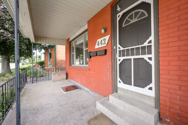 Hamilton, ON L8L 4W9,442 Mary ST #Upper