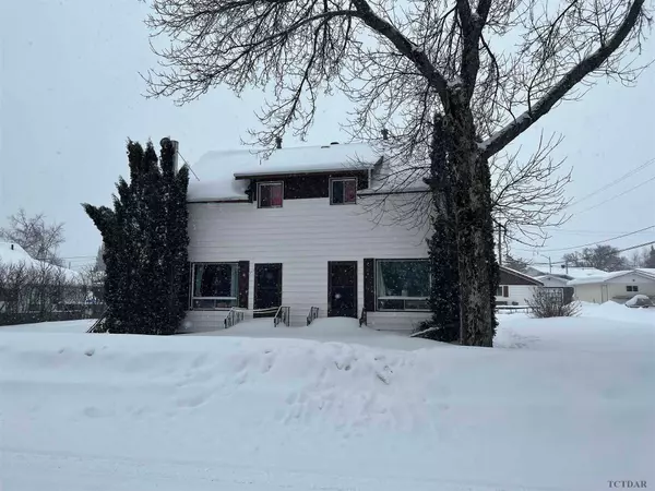 Iroquois Falls, ON P0K 6E0,107 Picadilly CIR