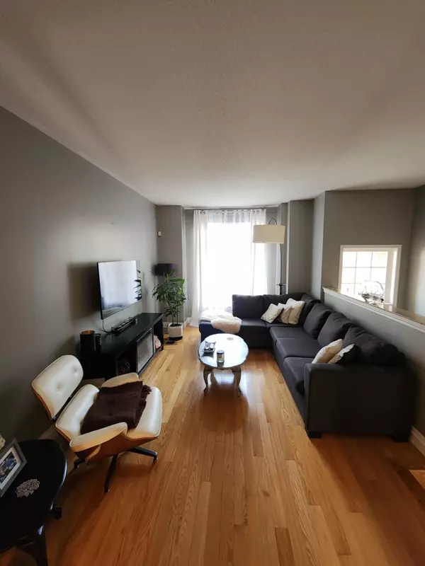 Mississauga, ON L5B 4L3,280 Hillcrest AVE #25