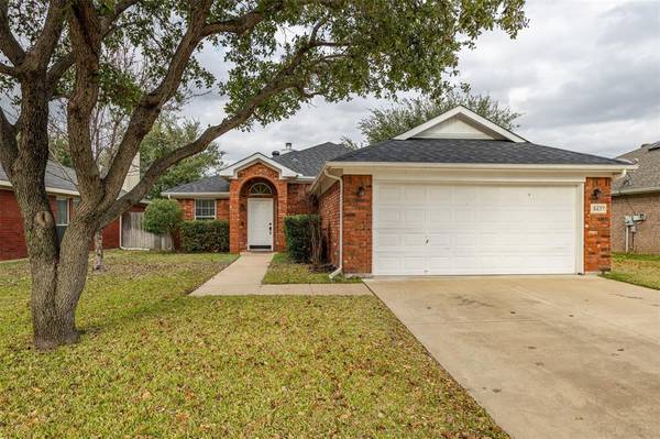 8437 Trinity Vista Trail, Fort Worth, TX 76053