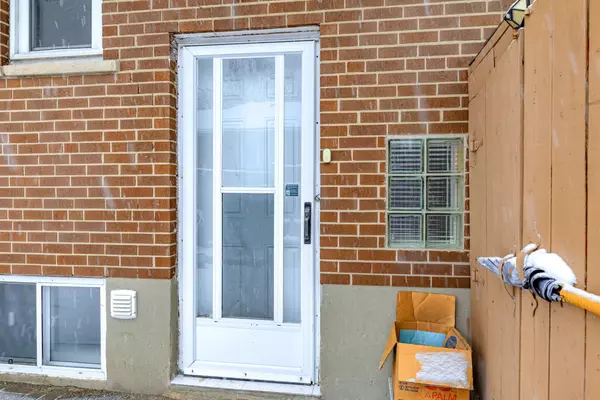 Toronto E05, ON M1T 1W5,96 Scarden AVE #Bsmt