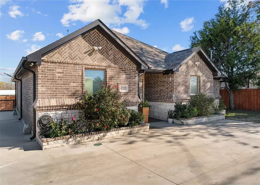 7416 S Lancaster Road, Dallas, TX 75241