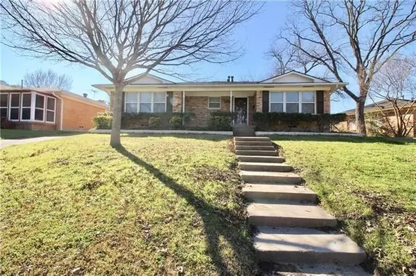 2339 Rockyglen Drive, Dallas, TX 75228