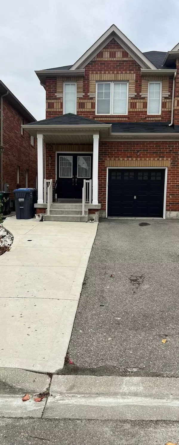 12 Dockside CT, Brampton, ON L6Z 0B6