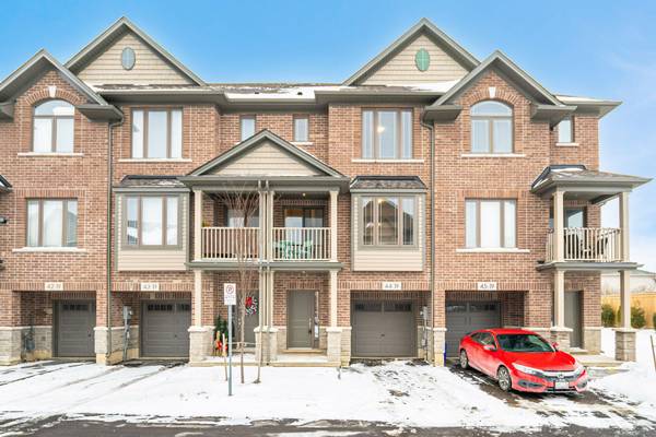 19 Picardy DR #44, Hamilton, ON L8J 0M7