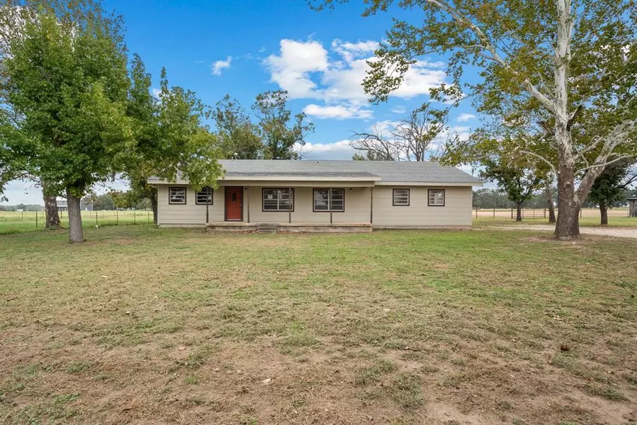 551 County Road 416, Comanche, TX 76442