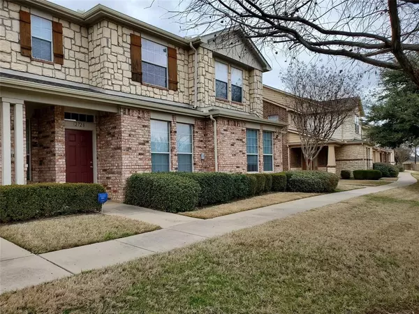 2726 Denali Park Drive, Grand Prairie, TX 75050