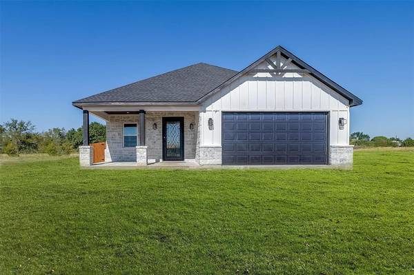 517 Highview Court, Godley, TX 76044