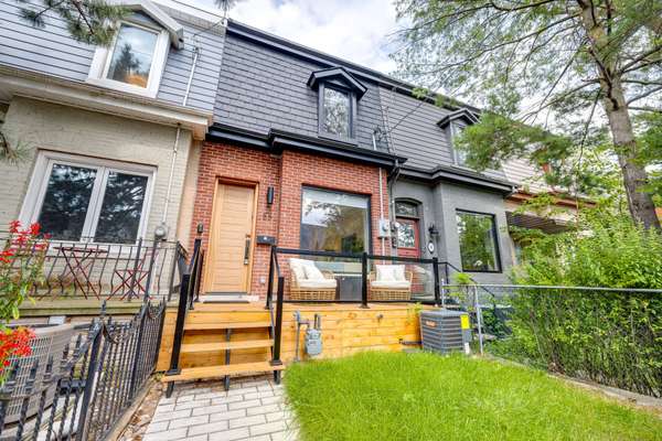 56 Foxley ST, Toronto C01, ON M6J 1R2